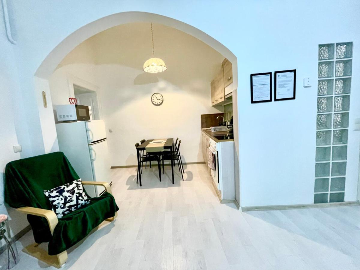 Apartament White Near The Famous New York Cafe *
